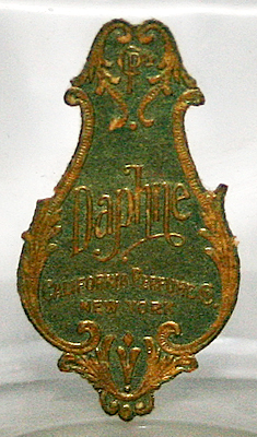 Close up of Daphne Label