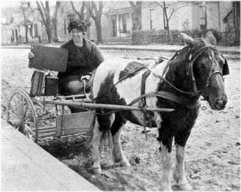 Representative with her catalog - 1917